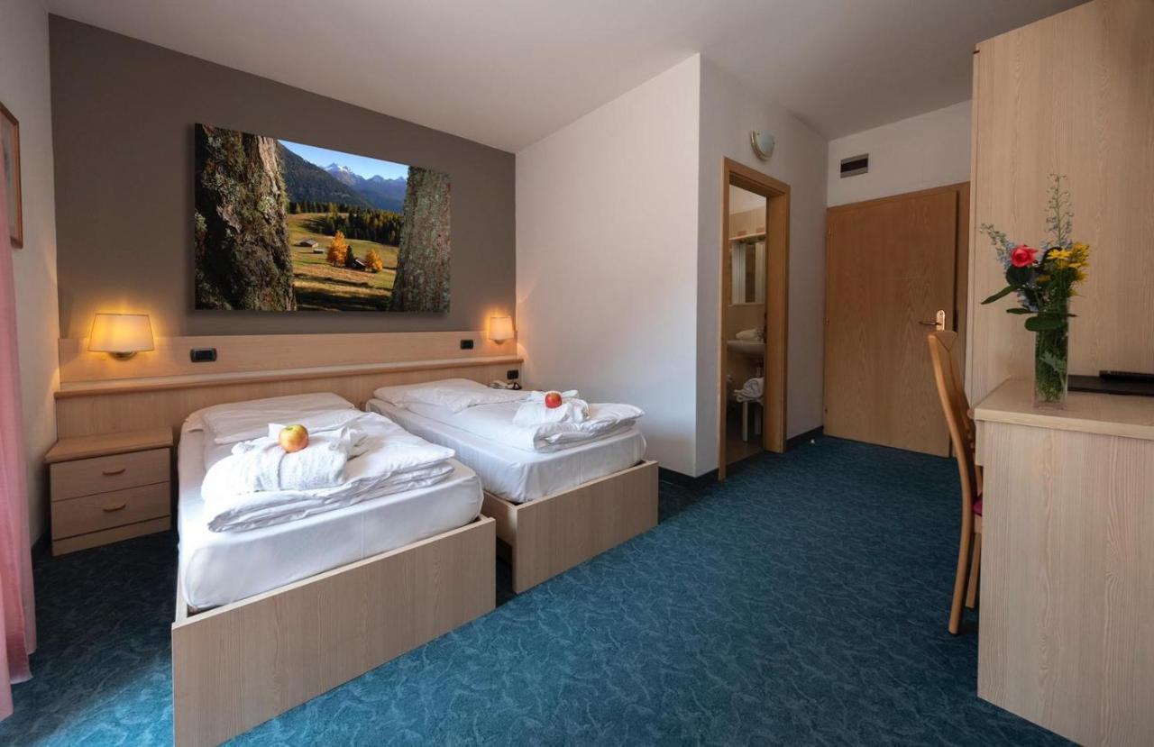 Hotel Italia Castello–Molina di Fiemme Kültér fotó