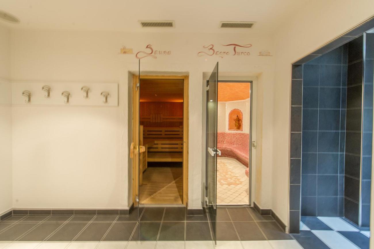 Hotel Italia Castello–Molina di Fiemme Kültér fotó