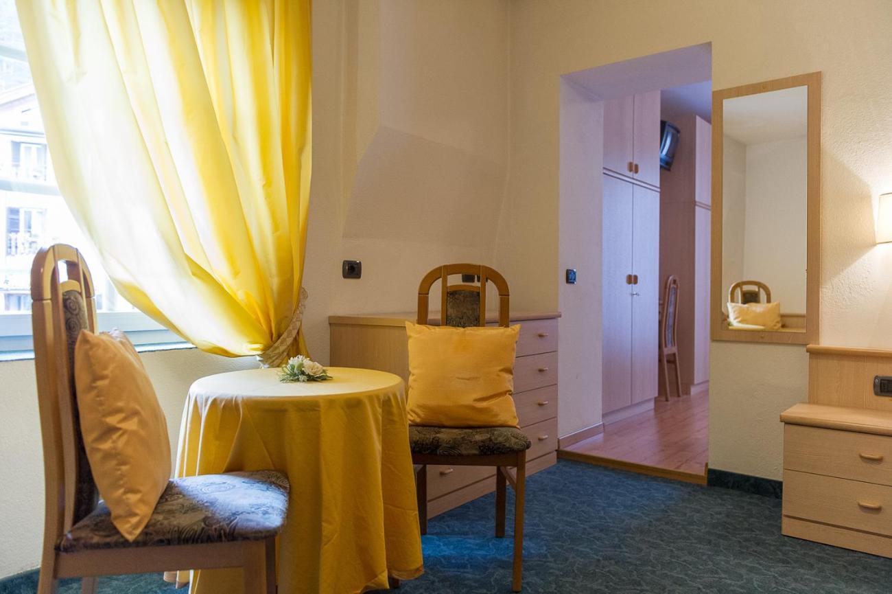 Hotel Italia Castello–Molina di Fiemme Kültér fotó
