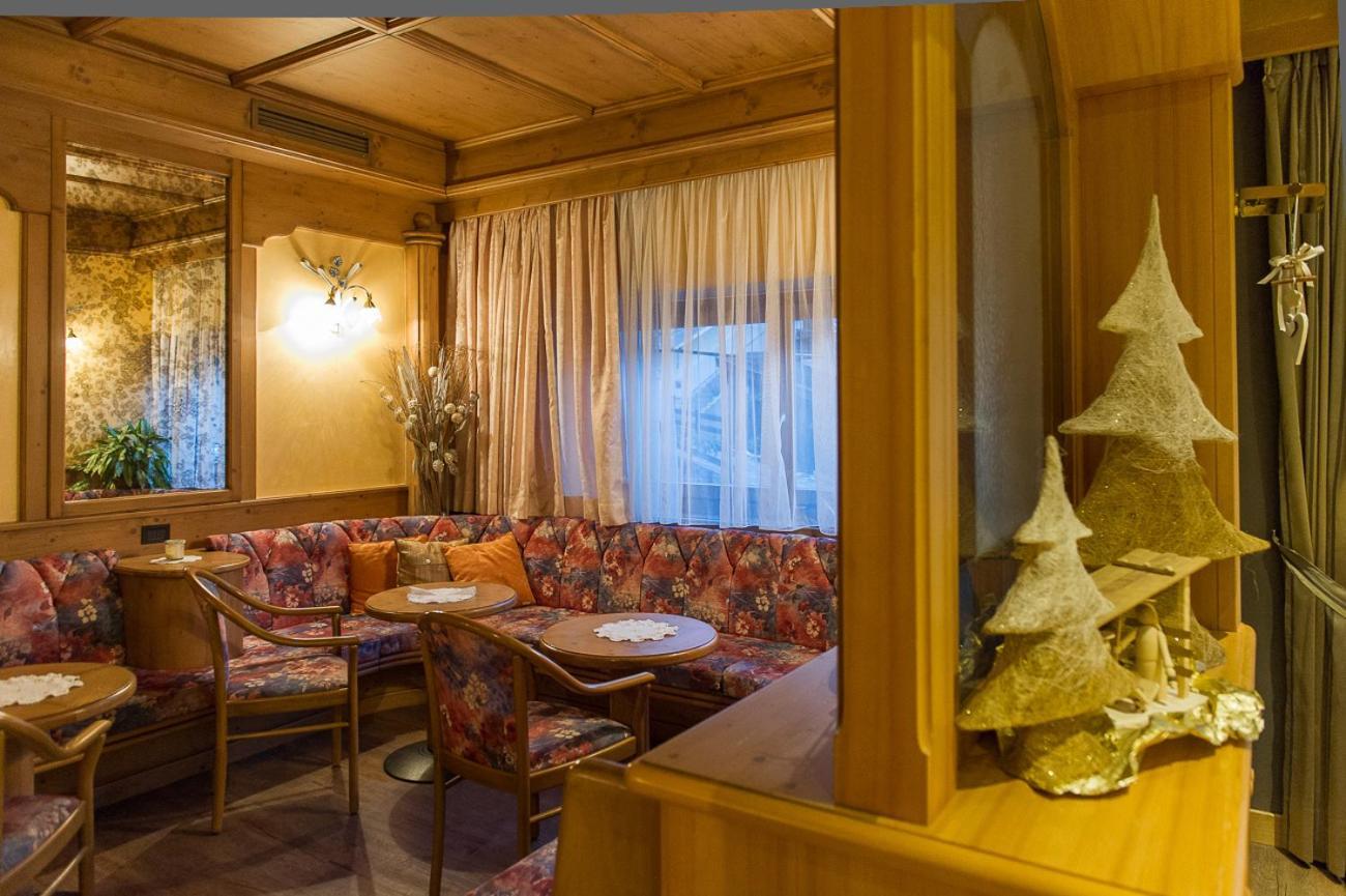 Hotel Italia Castello–Molina di Fiemme Kültér fotó