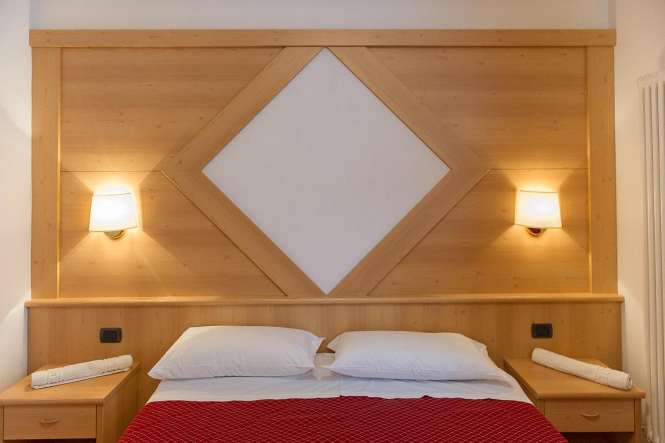 Hotel Italia Castello–Molina di Fiemme Kültér fotó