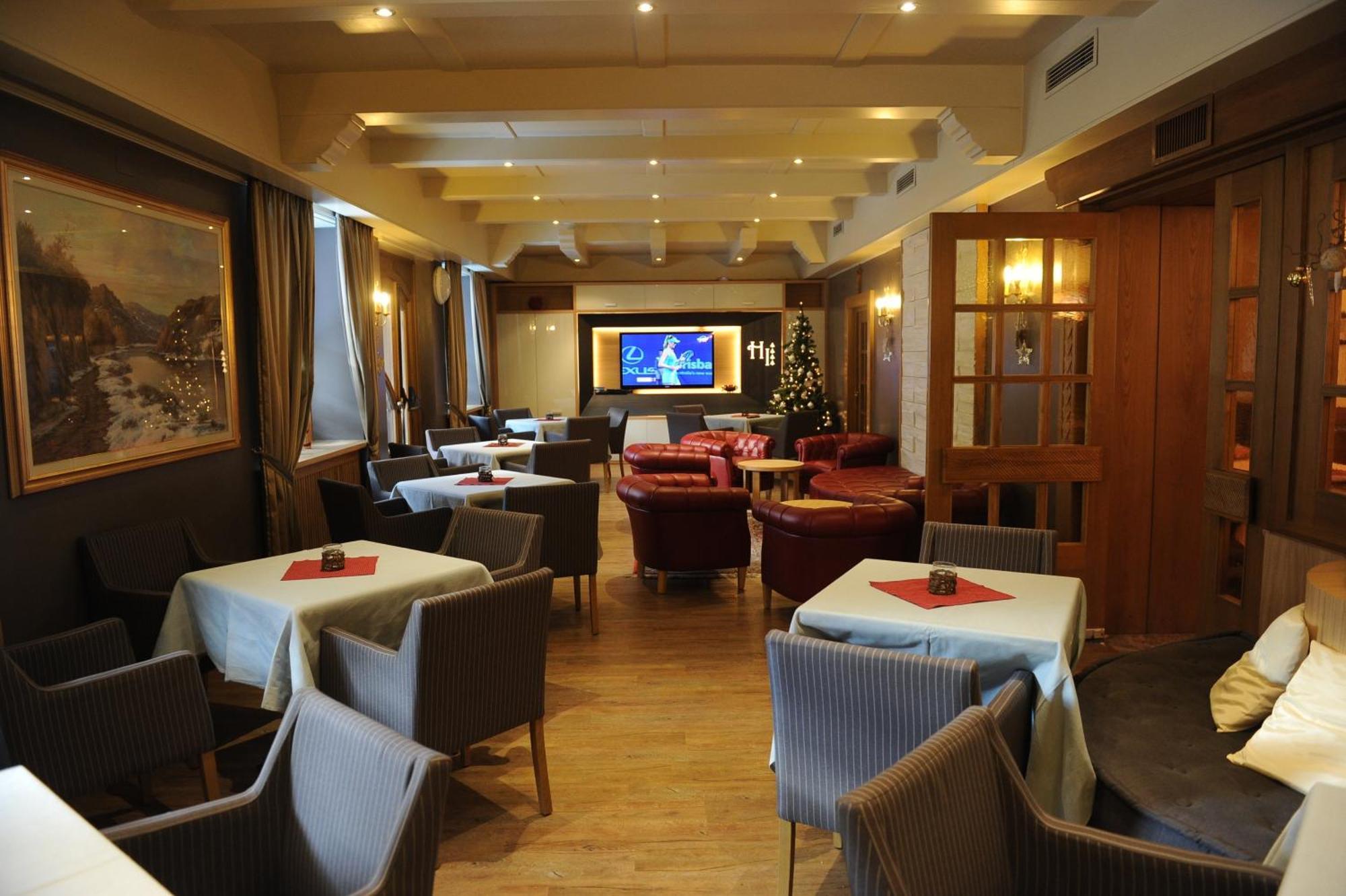 Hotel Italia Castello–Molina di Fiemme Kültér fotó