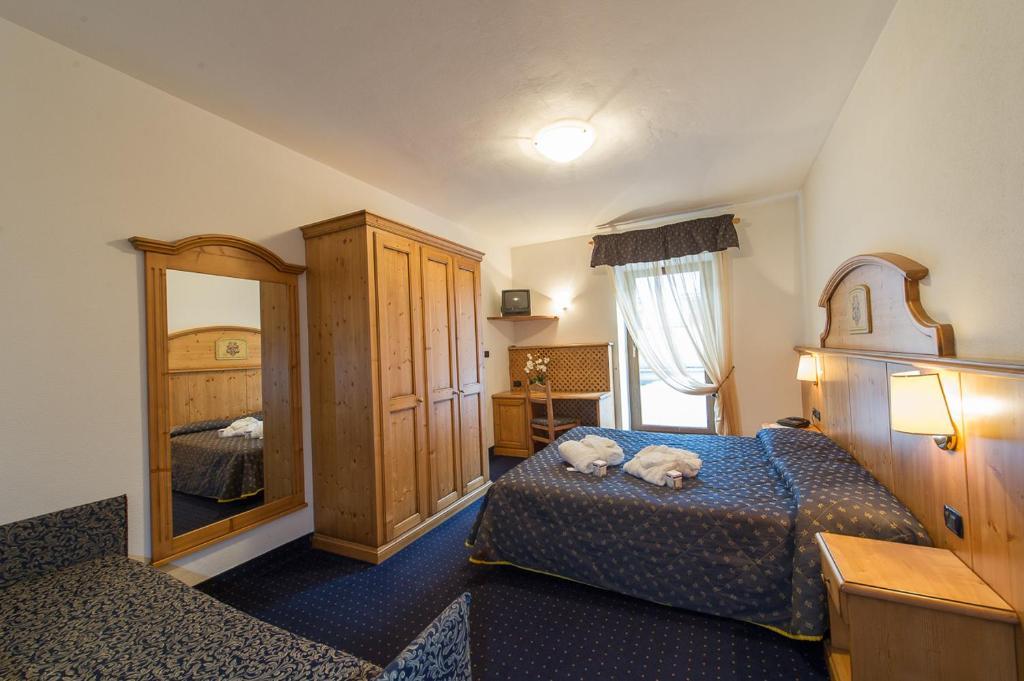 Hotel Italia Castello–Molina di Fiemme Szoba fotó